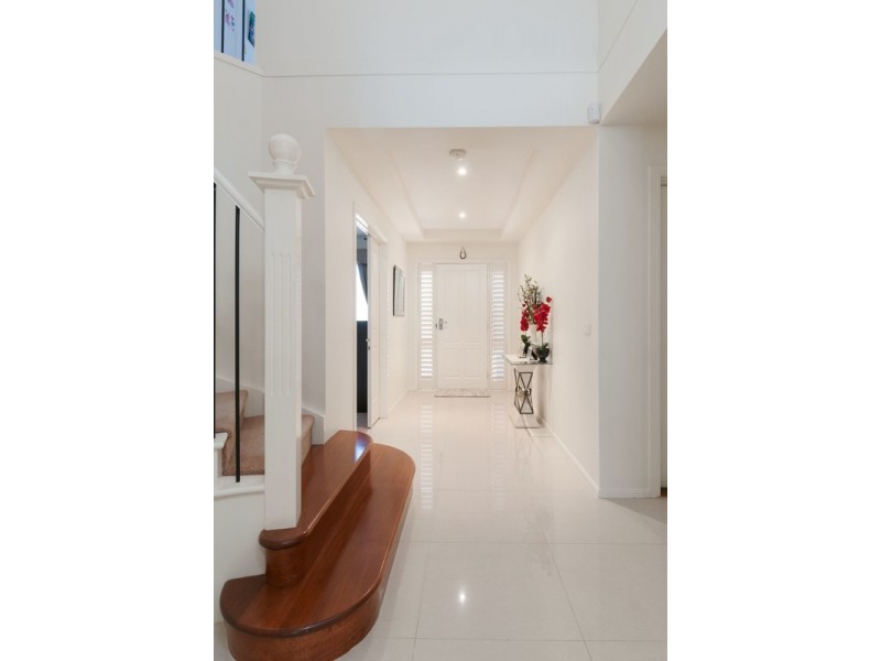 68 Blue Ridge Drive, Mooroolbark VIC 3138