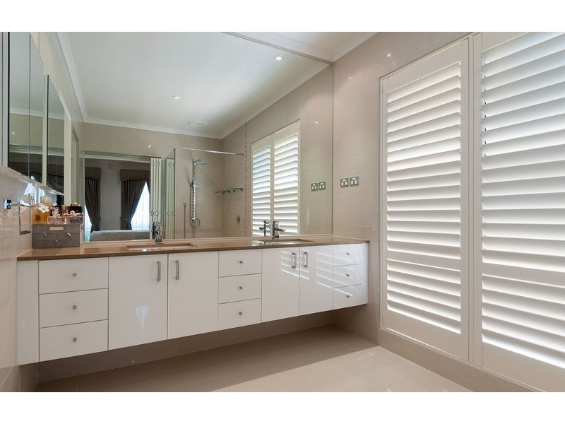 68 Blue Ridge Drive, Mooroolbark VIC 3138