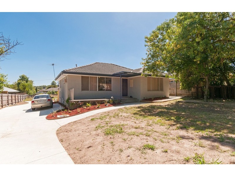17 Nolan Avenue, Mooroolbark VIC 3138