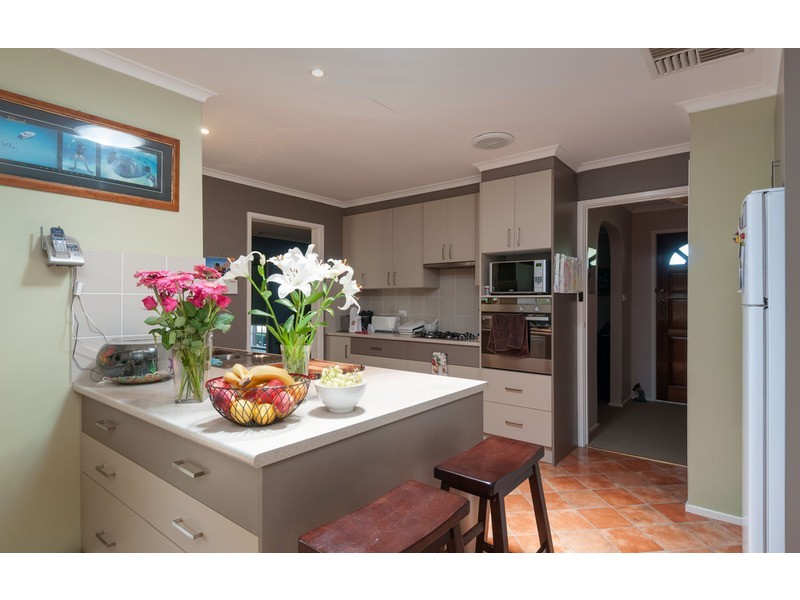 72 Landscape Drive, Mooroolbark VIC 3138