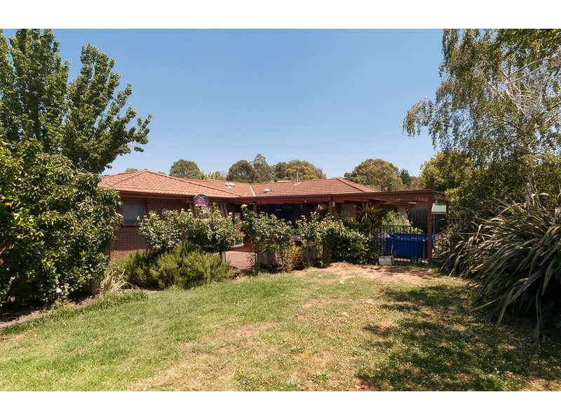 72 Landscape Drive, Mooroolbark VIC 3138
