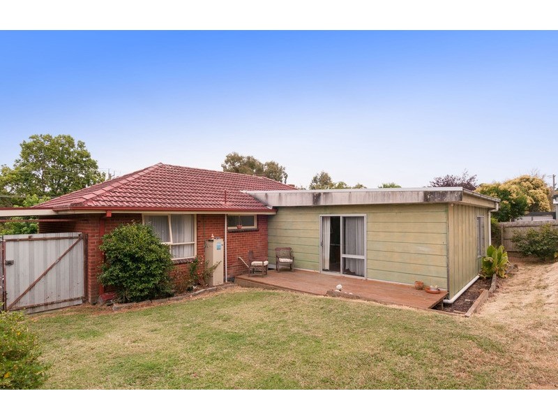 26 Monomeith Street, Mooroolbark VIC 3138