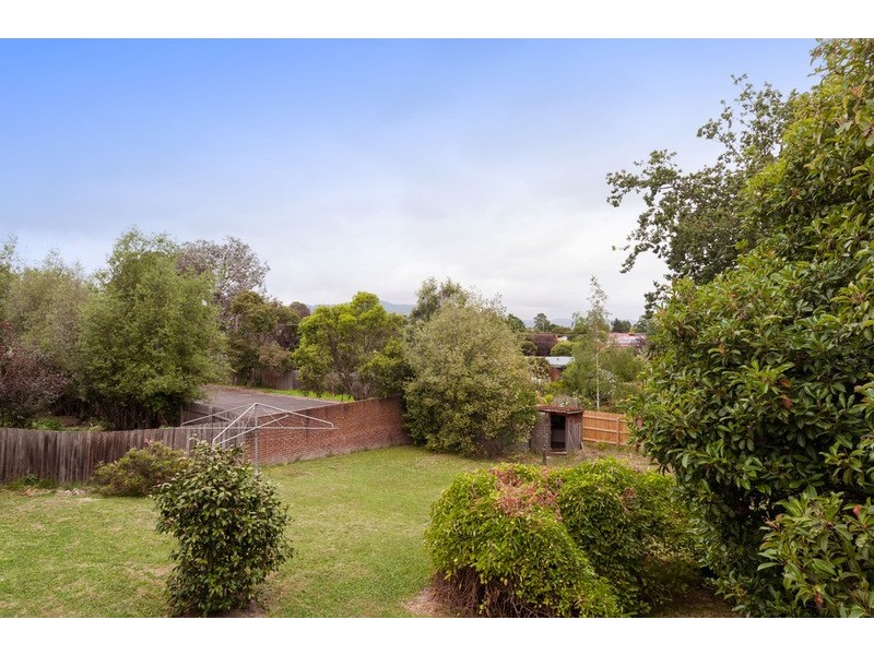 7 Kalimna Street, Mooroolbark VIC 3138