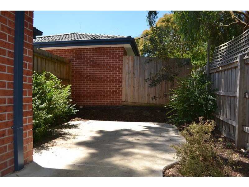 2/5 Gray Court, Mooroolbark VIC 3138