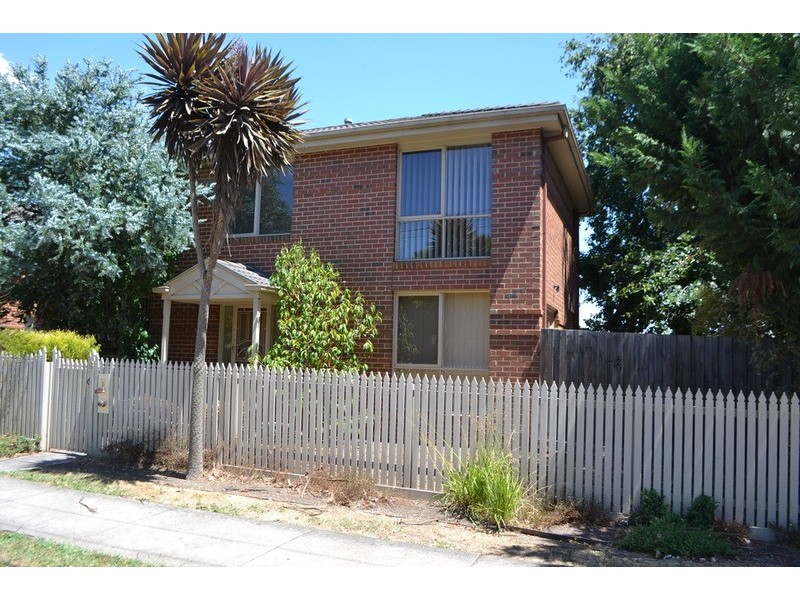 3/2-4 Station Street, Mooroolbark VIC 3138