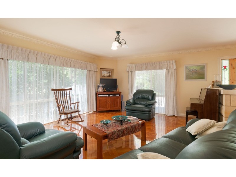 2 Denval Place, Mooroolbark VIC 3138