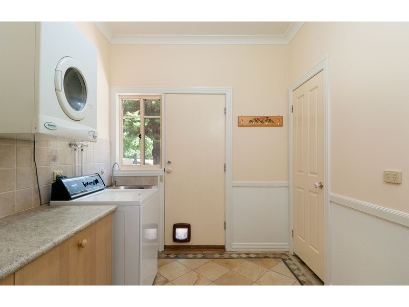 2 Denval Place, Mooroolbark VIC 3138