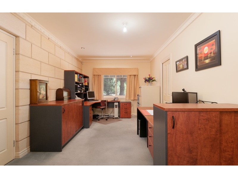 2 Denval Place, Mooroolbark VIC 3138