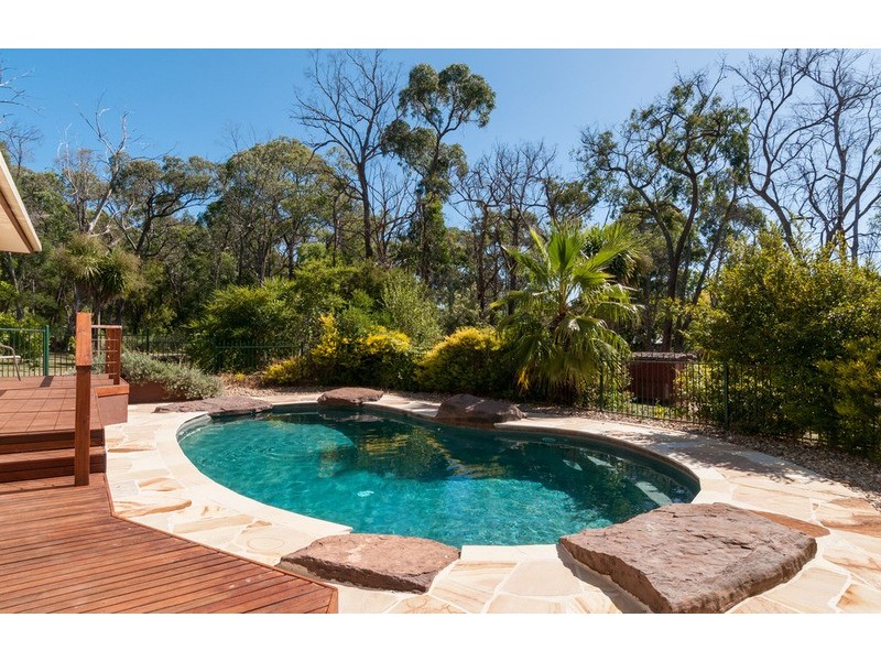 2 Denval Place, Mooroolbark VIC 3138