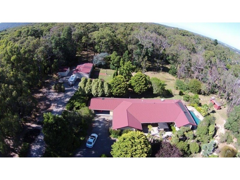 2 Denval Place, Mooroolbark VIC 3138