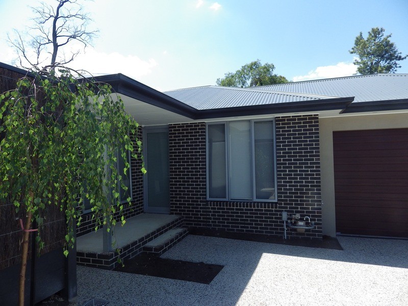 3/11 Holmes  Road, Mooroolbark VIC 3138