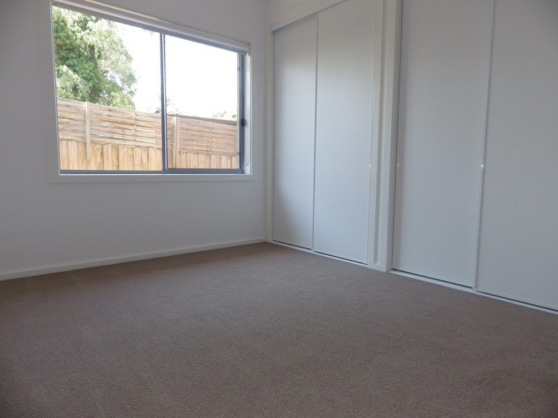 3/11 Holmes  Road, Mooroolbark VIC 3138