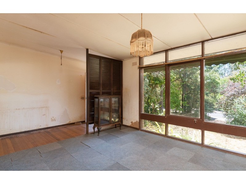 16 Mandowie Crescent, Croydon VIC 3136