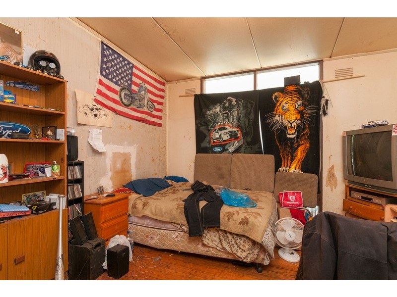 16 Mandowie Crescent, Croydon VIC 3136