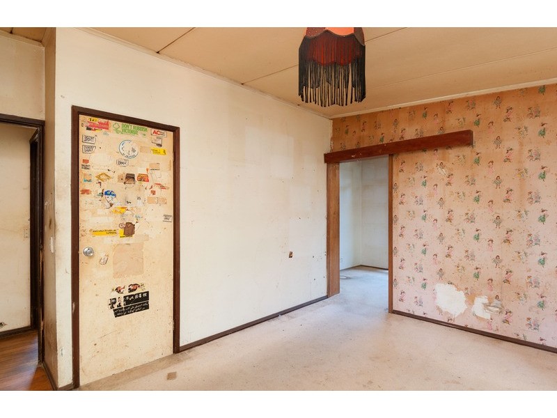 16 Mandowie Crescent, Croydon VIC 3136