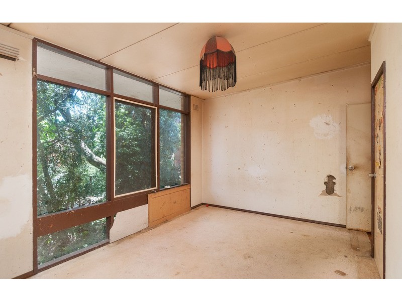 16 Mandowie Crescent, Croydon VIC 3136