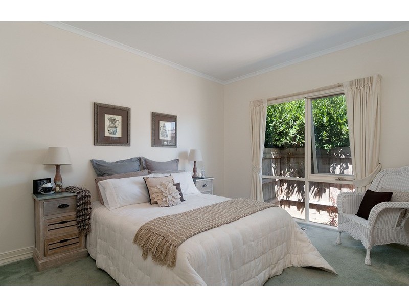 16 Wordsworth Street, Mooroolbark VIC 3138