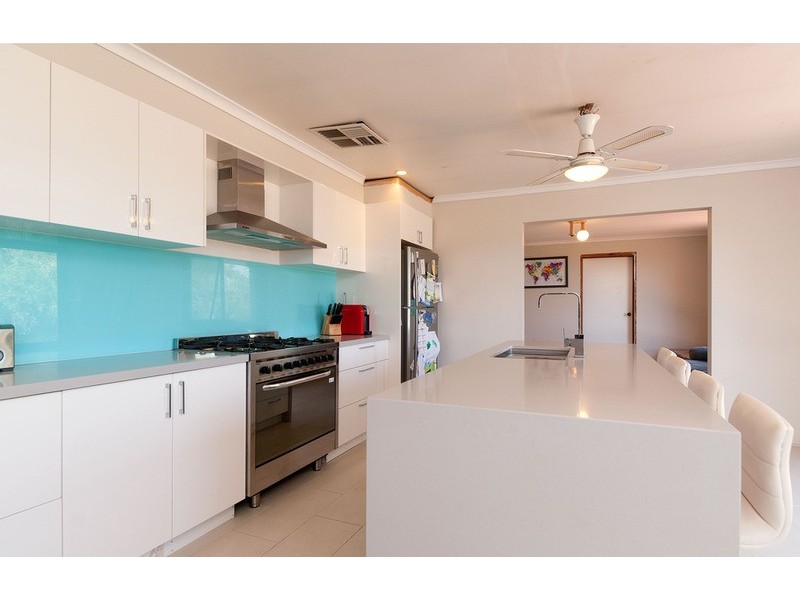 1 Landara Court, Mooroolbark VIC 3138