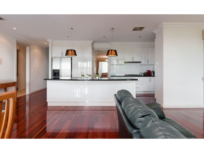 9 Kingston Way, Mooroolbark VIC 3138