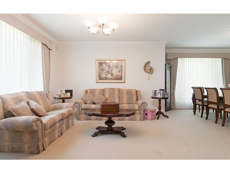 9 Kingston Way, Mooroolbark VIC 3138