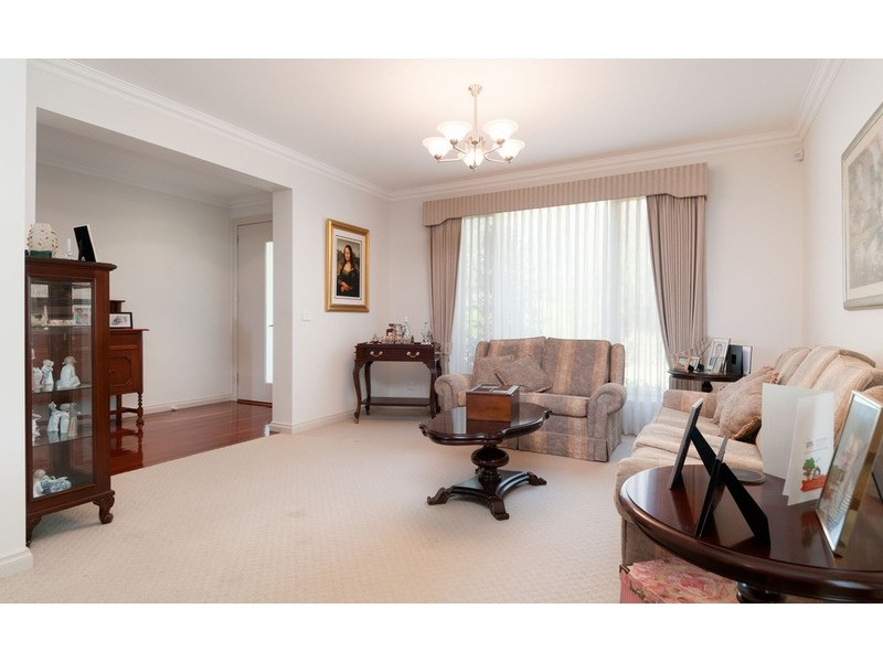 9 Kingston Way, Mooroolbark VIC 3138