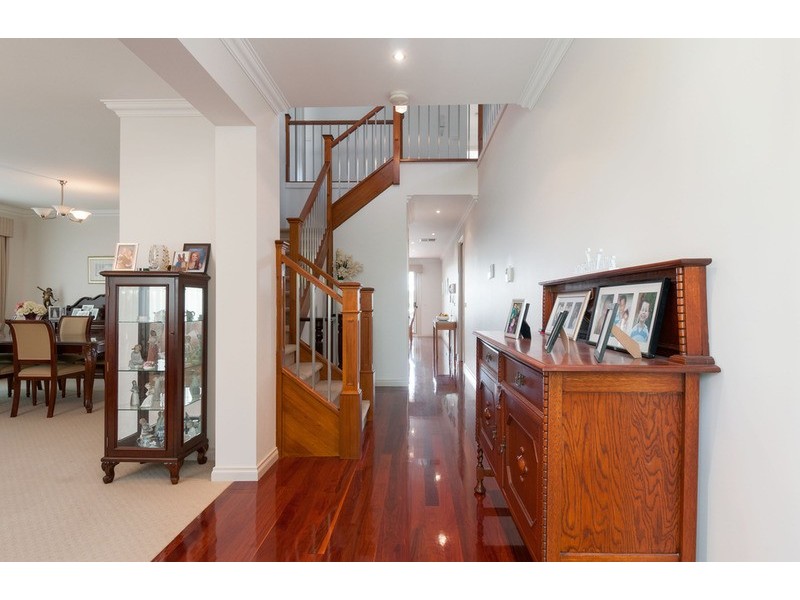 9 Kingston Way, Mooroolbark VIC 3138