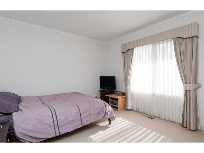 9 Kingston Way, Mooroolbark VIC 3138