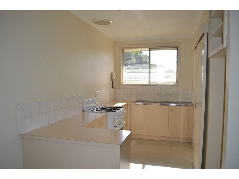 3/16 Louisa  Street, Croydon VIC 3136