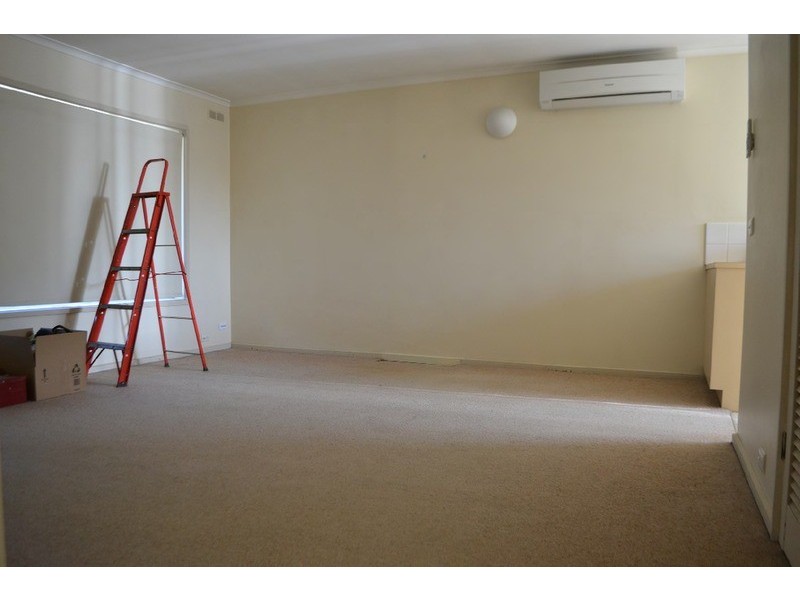 3/16 Louisa  Street, Croydon VIC 3136