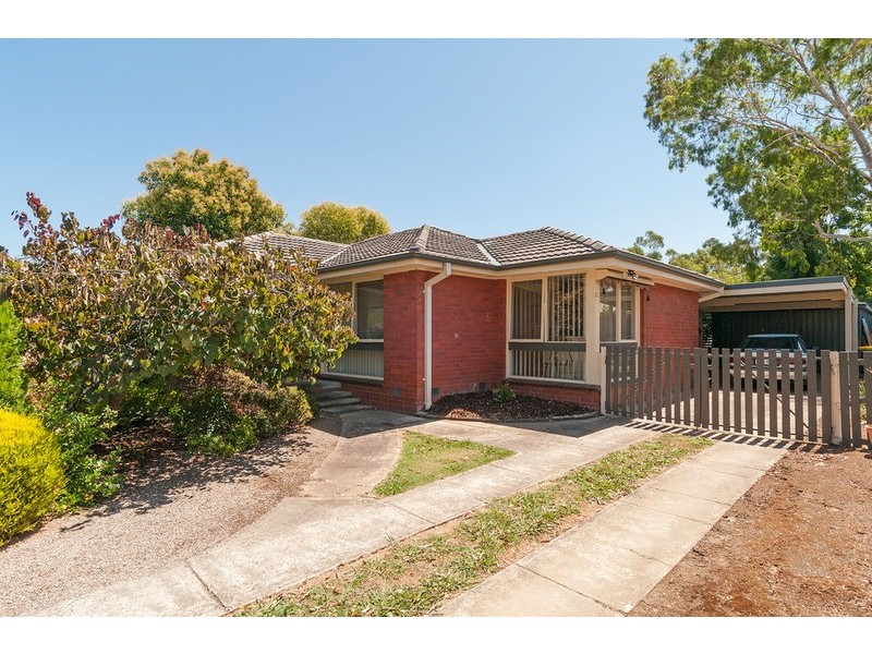 6 Elizabeth Court, Mooroolbark VIC 3138