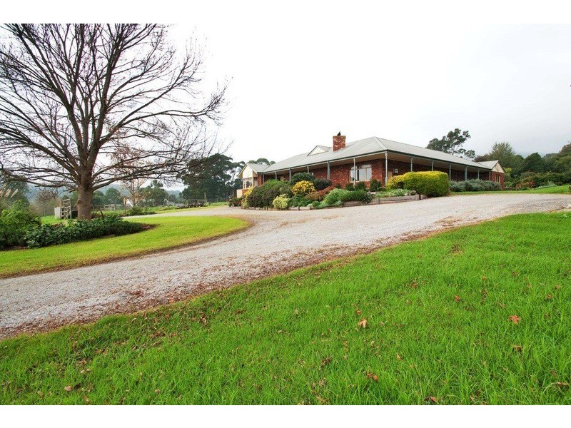 13 Glasgow Road, Kilsyth VIC 3137