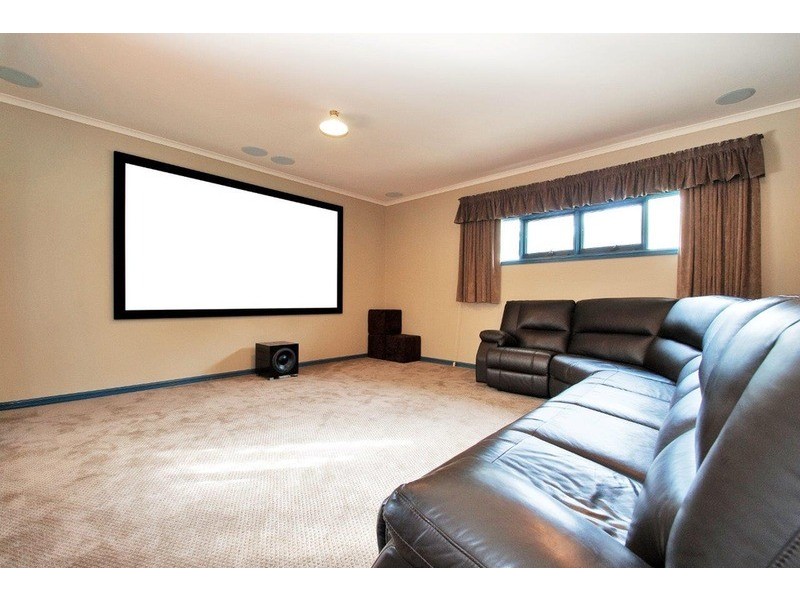 13 Glasgow Road, Kilsyth VIC 3137