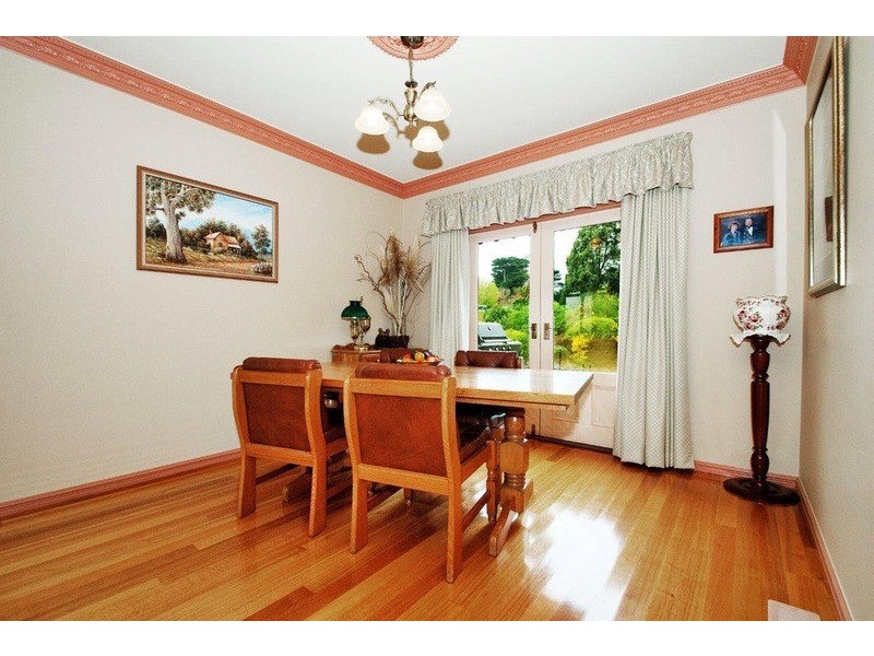 13 Glasgow Road, Kilsyth VIC 3137