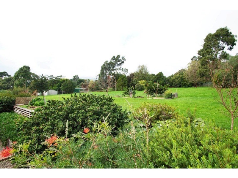 13 Glasgow Road, Kilsyth VIC 3137