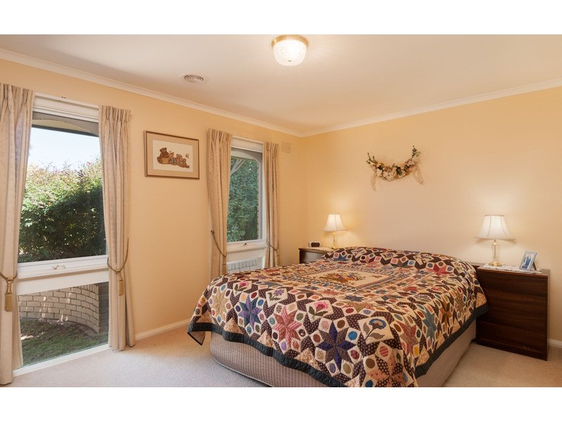 13 Coombah Court, Mooroolbark VIC 3138