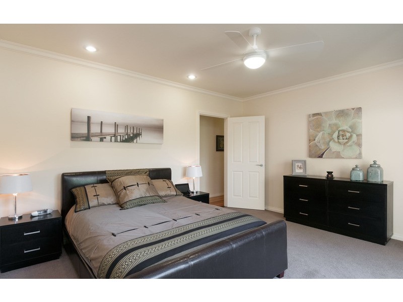 49a Pascoe Avenue, Croydon VIC 3136