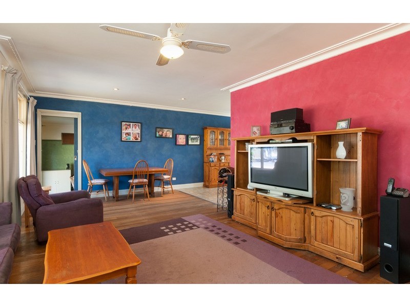 1/9 Mimosa Avenue, Kilsyth VIC 3137