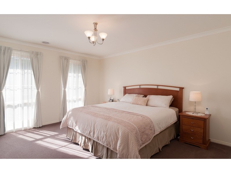 31 Kingston Way, Mooroolbark VIC 3138