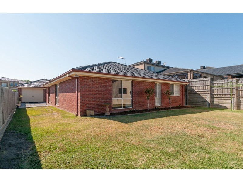 31 Kingston Way, Mooroolbark VIC 3138