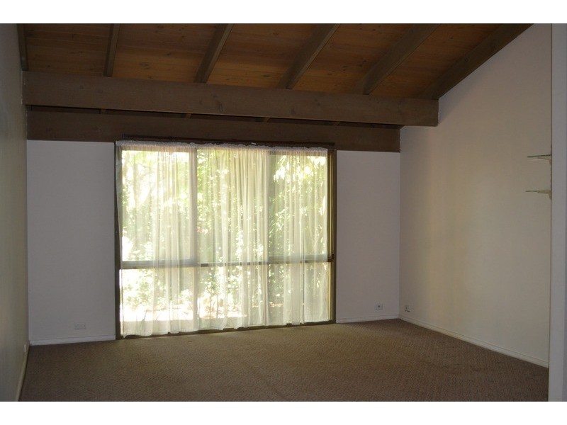 38 Churchill  Drive, Mooroolbark VIC 3138