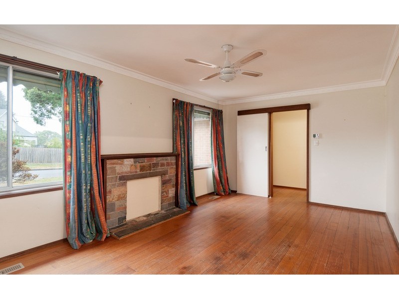 18 St James Avenue, Montrose VIC 3765