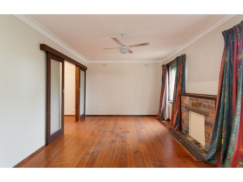 18 St James Avenue, Montrose VIC 3765