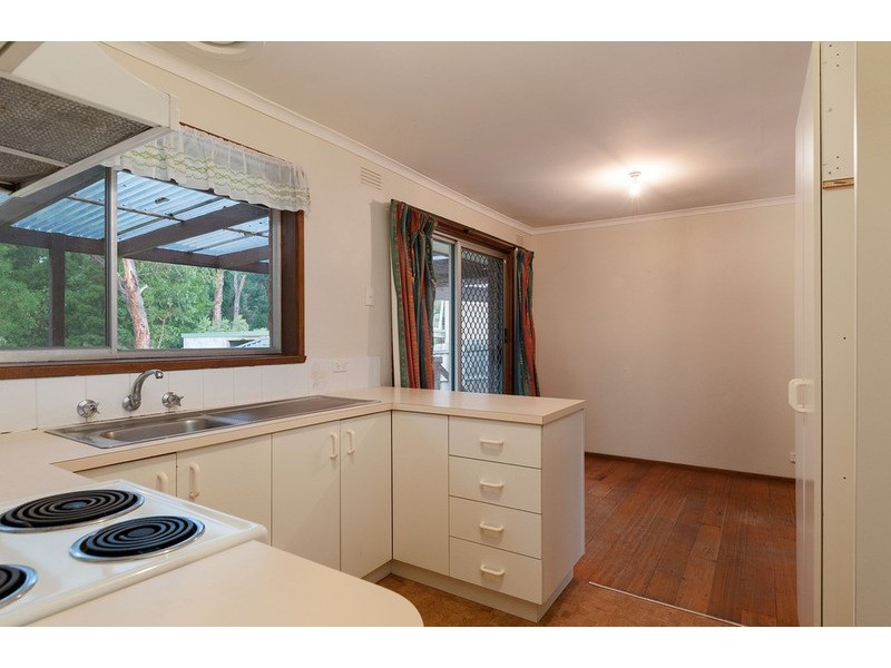 18 St James Avenue, Montrose VIC 3765