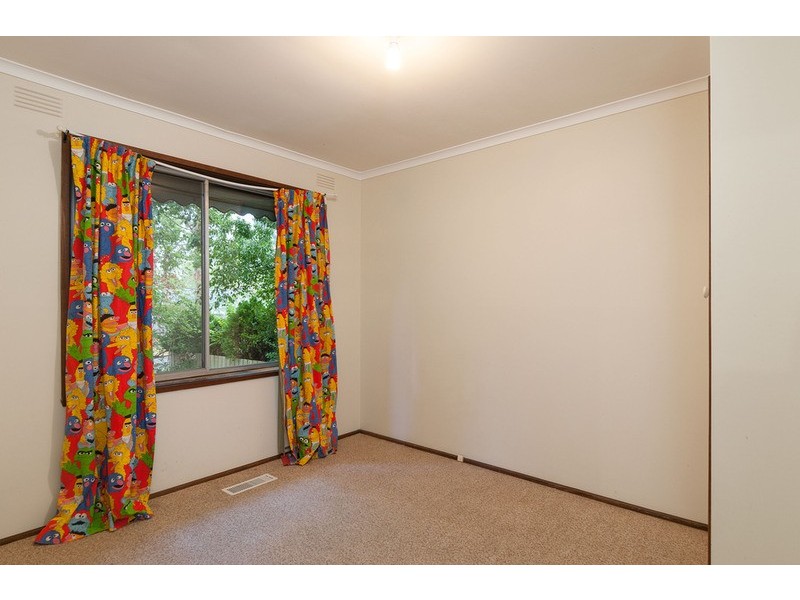 18 St James Avenue, Montrose VIC 3765