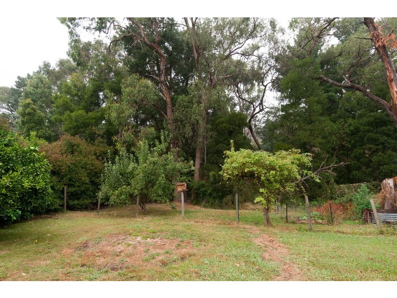 18 St James Avenue, Montrose VIC 3765