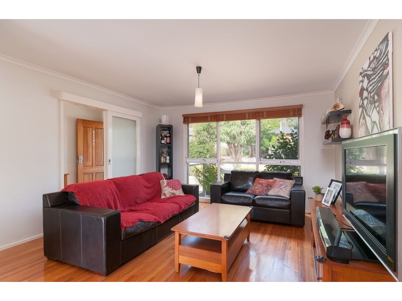 5 Wyuna Walk, Mooroolbark VIC 3138