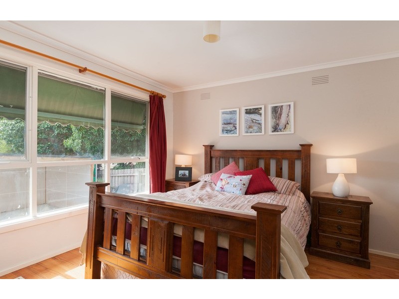 5 Wyuna Walk, Mooroolbark VIC 3138