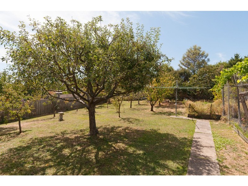 25 Kipling Avenue, Mooroolbark VIC 3138