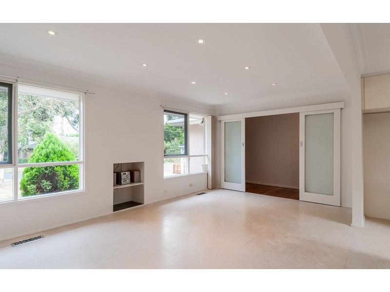 2 Gardenia Street, Croydon South VIC 3136