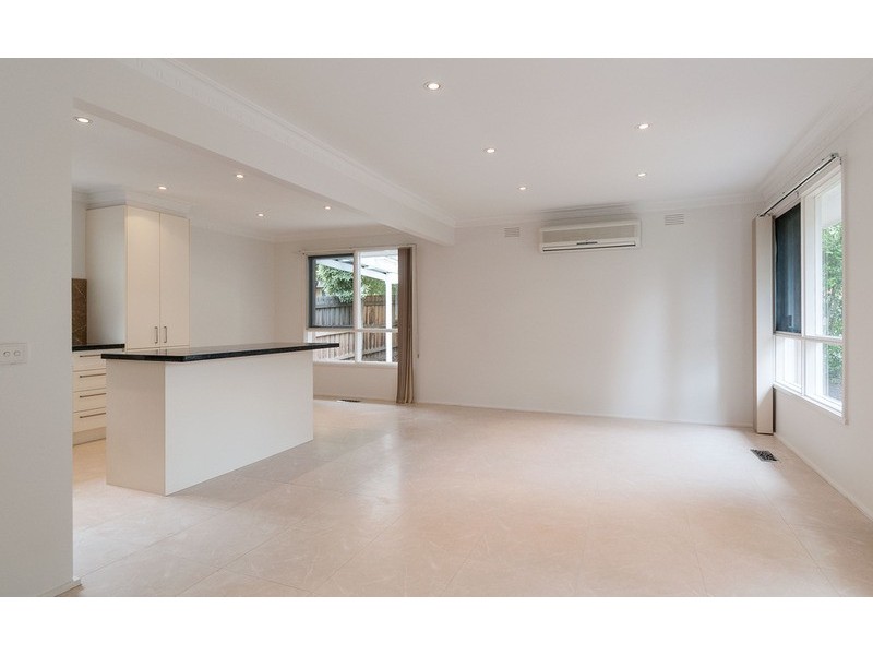 2 Gardenia Street, Croydon South VIC 3136